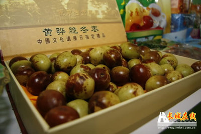 我省名优农产品亮相农交会(组图)-雪花梨|鸭梨|黄冠梨|赵州雪花梨|水晶梨|果品网|水果网-中华梨网打造国内最大的梨果网站